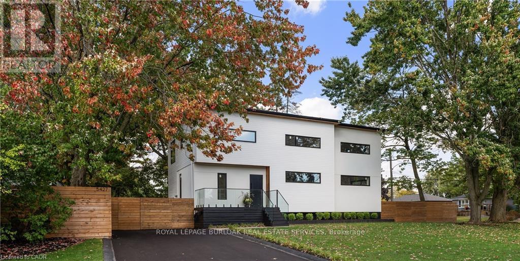 Detached at 5427 ANTHONY PLACE, Burlington (Appleby)