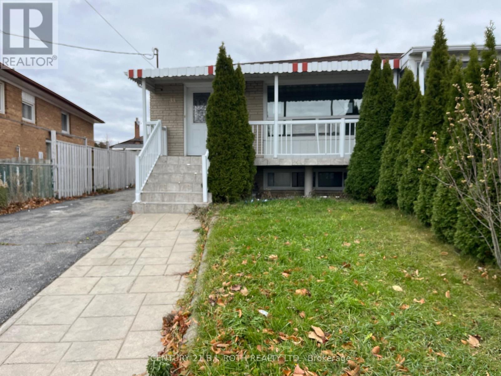 Semi-Detached/Link at 33 BIMINI CRESCENT W, Toronto (Black Creek)