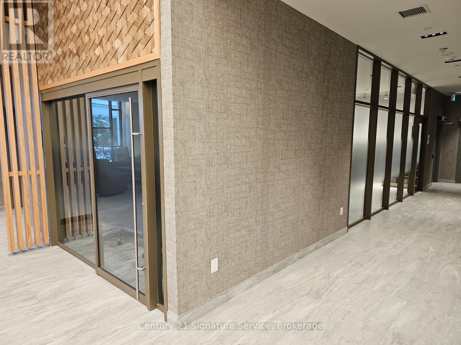 Apartment at 504 - 2485 EGLINTON AVENUE W, Mississauga