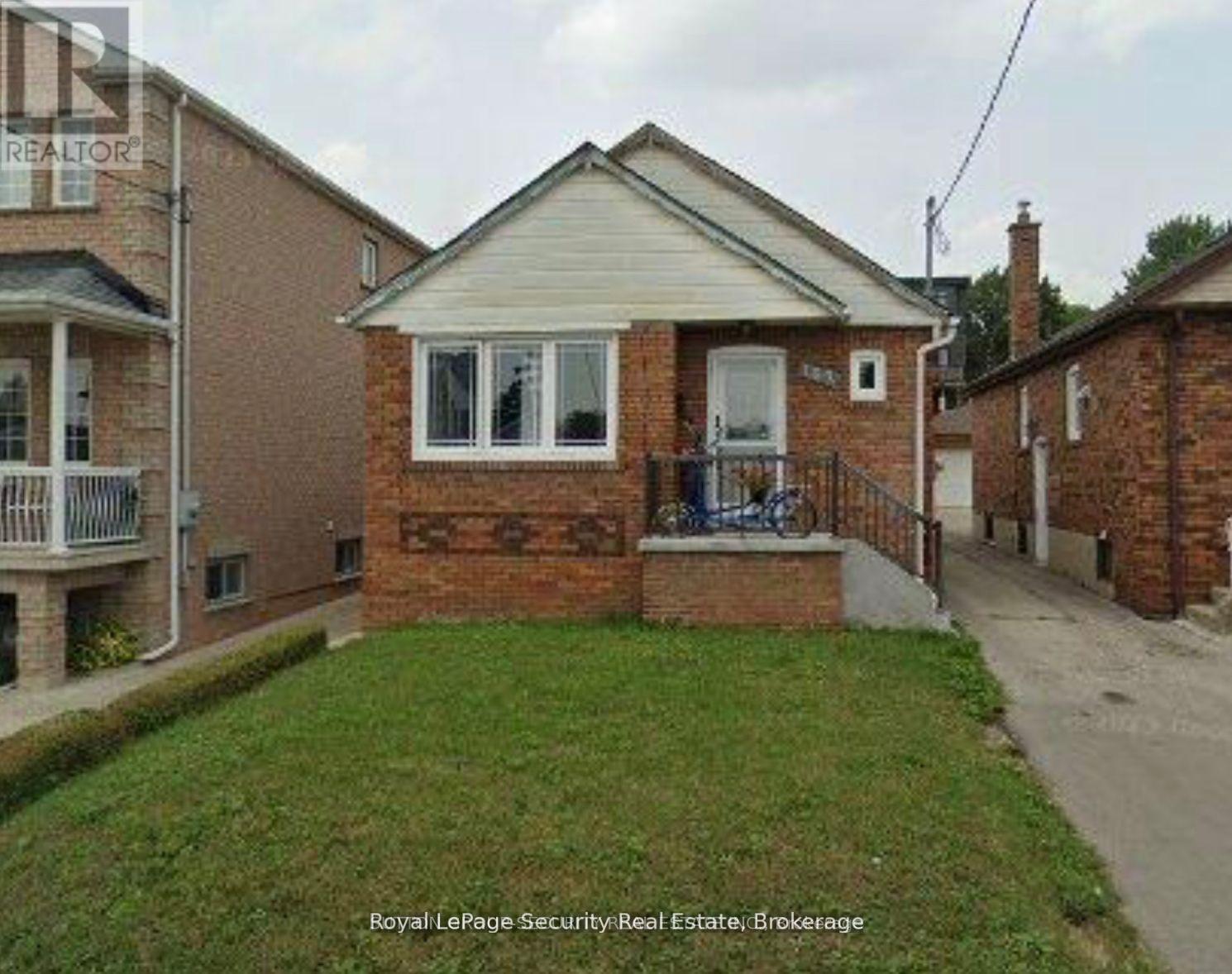 Detached at BASEMENT - 162 DONALD AVENUE, Toronto (Keelesdale-Eglinton West)