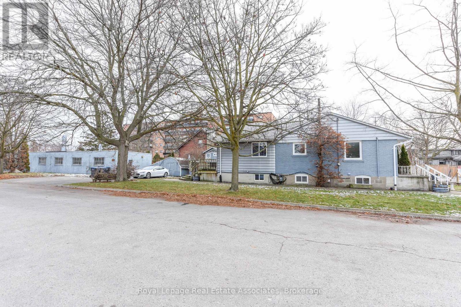 Detached at 1089 SENECA AVENUE, Mississauga (Port Credit)