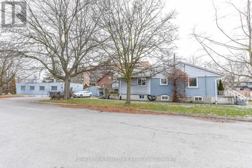 Detached at 1089 SENECA AVENUE, Mississauga