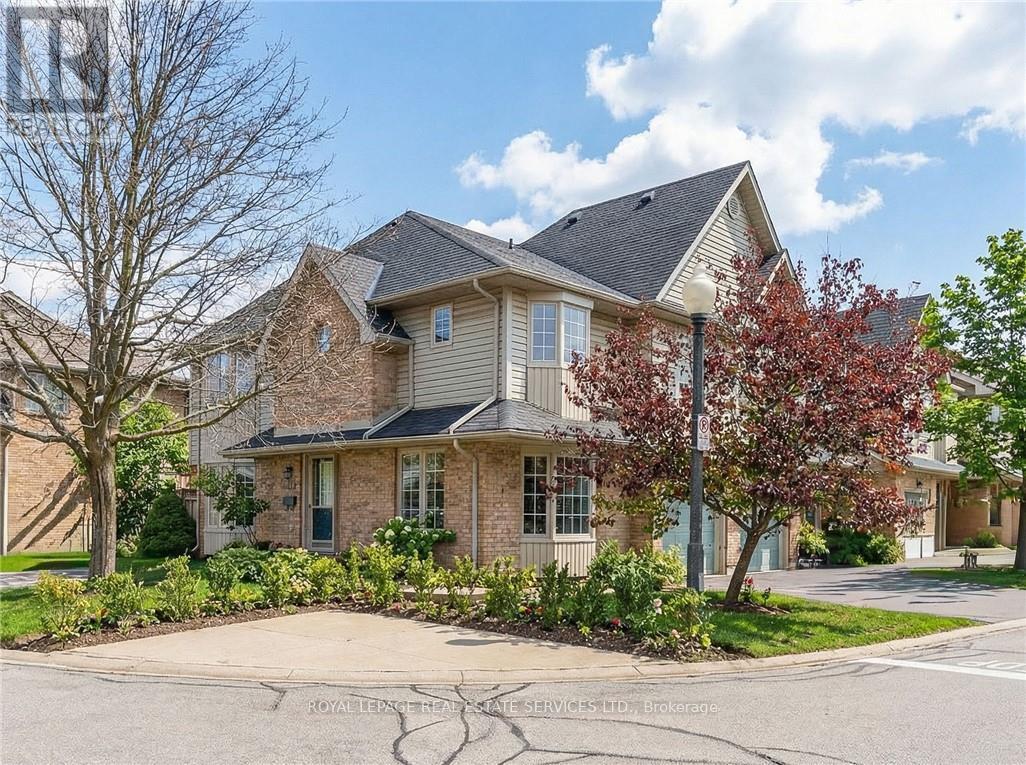 Townhouse at 120 - 3333 NEW STREET, Burlington (Roseland)