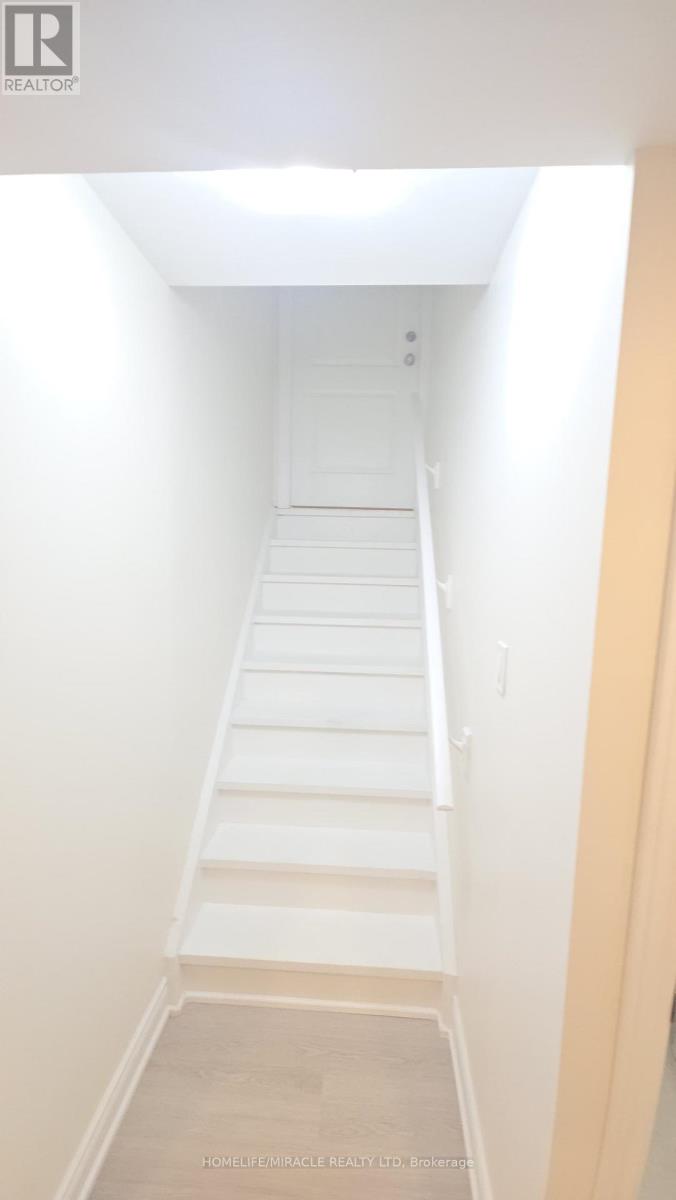 Detached at BSMT - 16 MEADOWCREST LANE, Brampton (Northwest Brampton)