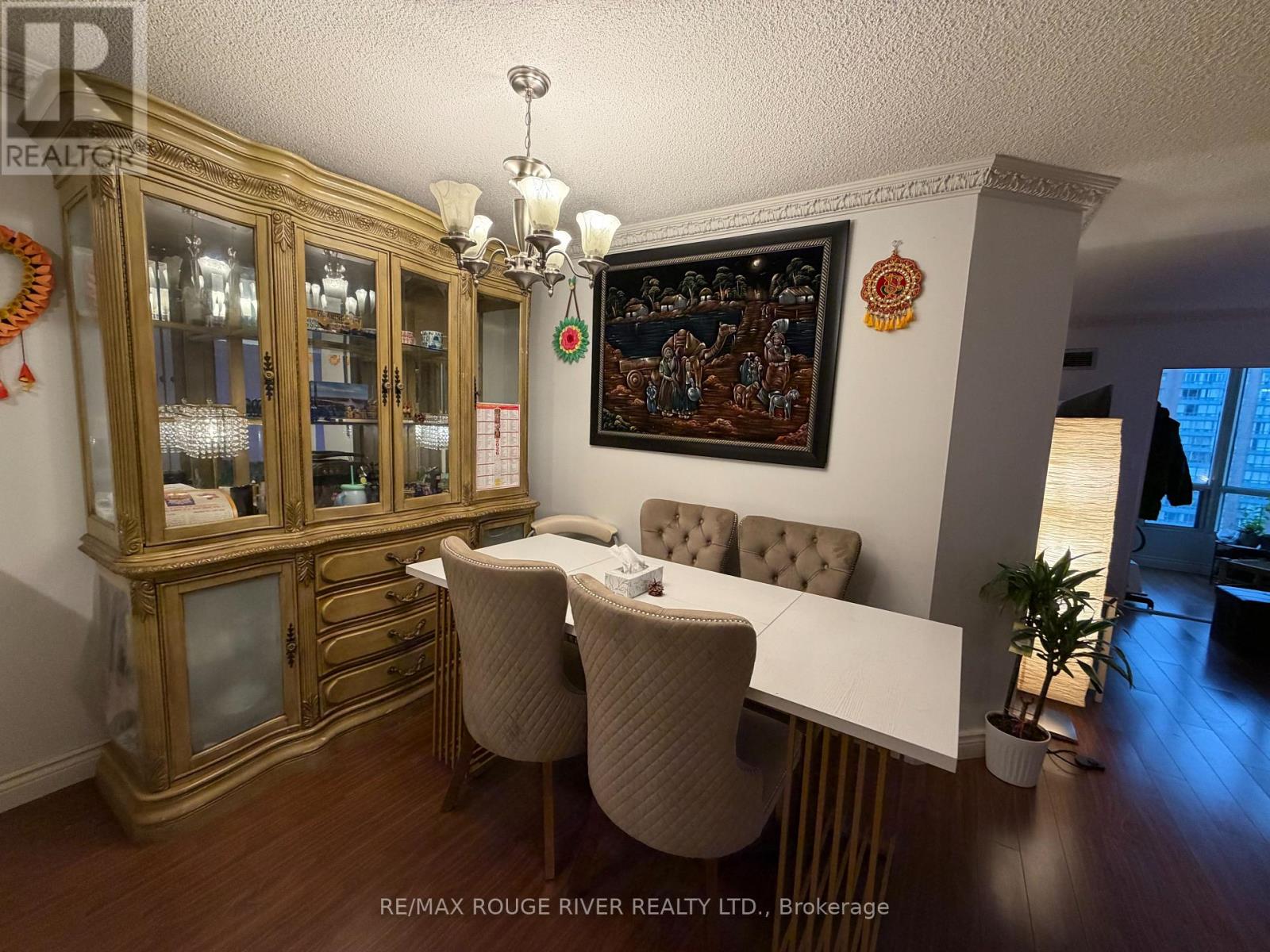 Apartment at 1513 - 155 HILLCREST AVENUE, Mississauga (Cooksville)