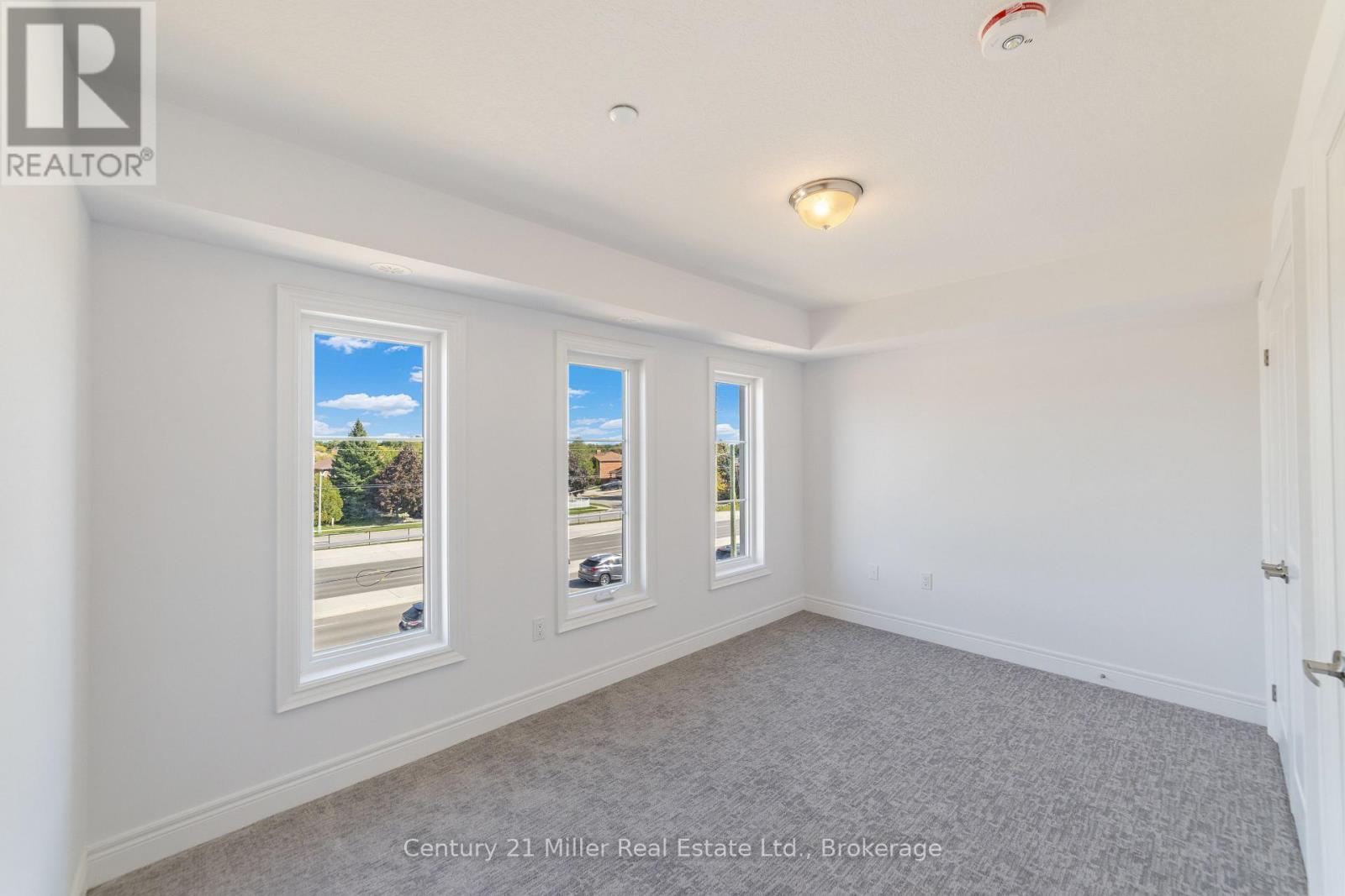 Townhouse at 48 - 2140 TRAFALGAR ROAD, Oakville