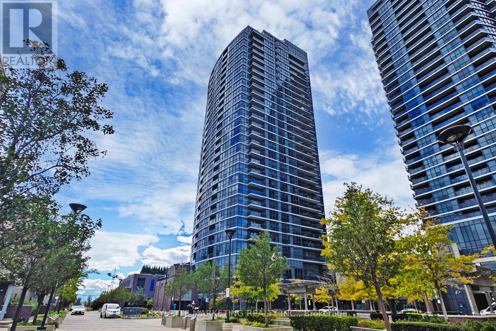 Apartment at 2505 - 9 VALHALLA INN ROAD, Toronto (Islington-City Centre West)