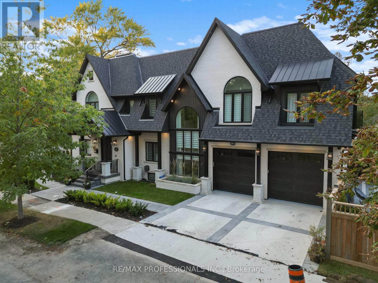 Detached at 161 THE KINGSWAY, Toronto (Kingsway South)