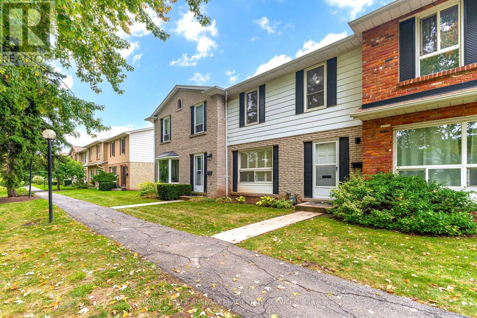 Townhouse at 4 - 5475 LAKESHORE ROAD, Burlington (Appleby)