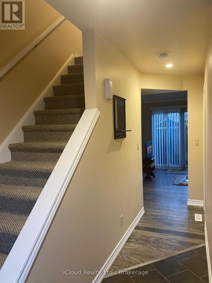 Townhouse at 62 - 81 HANSEN ROAD, Brampton