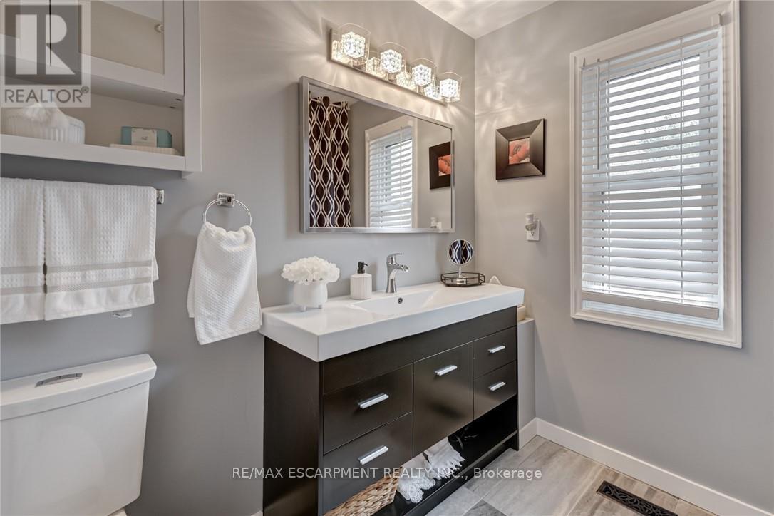 Townhouse at 48 - 2825 GANANOQUE DRIVE, Mississauga