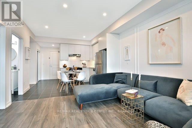 Apartment at 318 - 2490 OLD BRONTE ROAD, Oakville (WM Westmount)