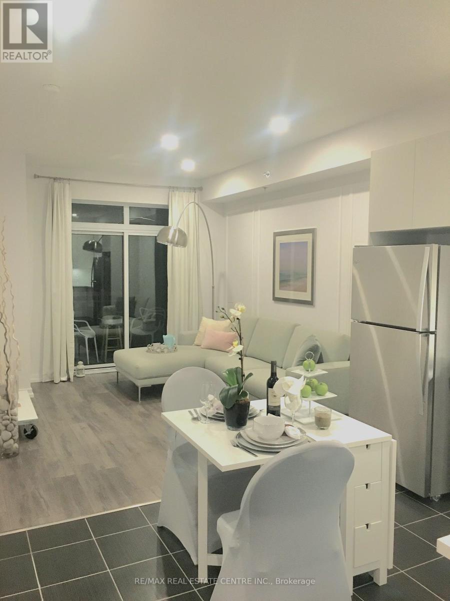 Apartment at 402 - 2490 OLD BRONTE ROAD, Oakville (WM Westmount)