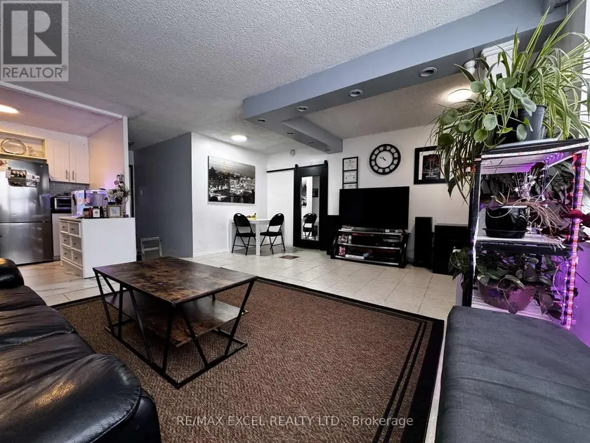 Apartment at 308 - 50 LOTHERTON PATHWAY, Toronto (Yorkdale-Glen Park)