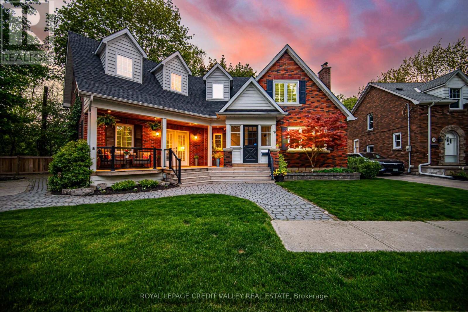 Detached at 20 FLEMING AVENUE, Brampton (Downtown Brampton)