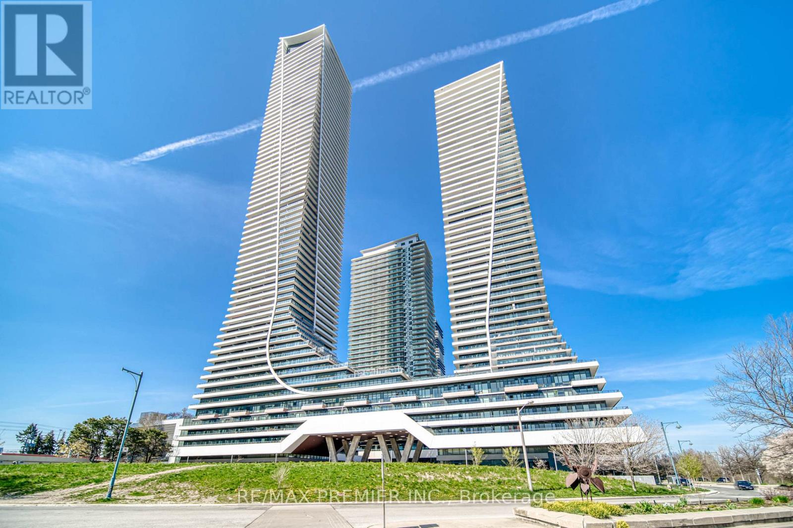 Apartment at 2712 - 30 SHORE BREEZE DRIVE, Toronto (Mimico)