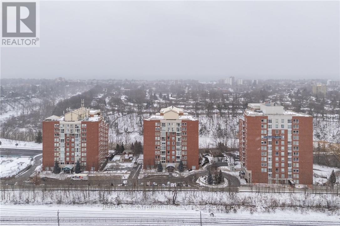 Apartment at PH8 - 50 OLD MILL ROAD, Oakville (OO Old Oakville)