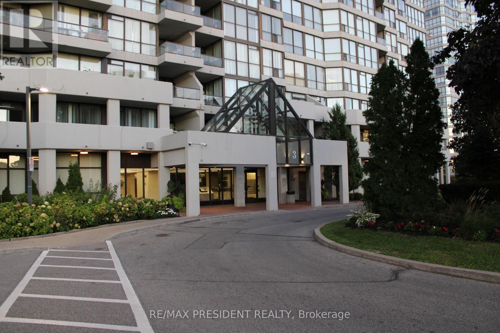 Apartment at 1004 - 3 ROWNTREE ROAD, Toronto (Mount Olive-Silverstone-Jamestown)