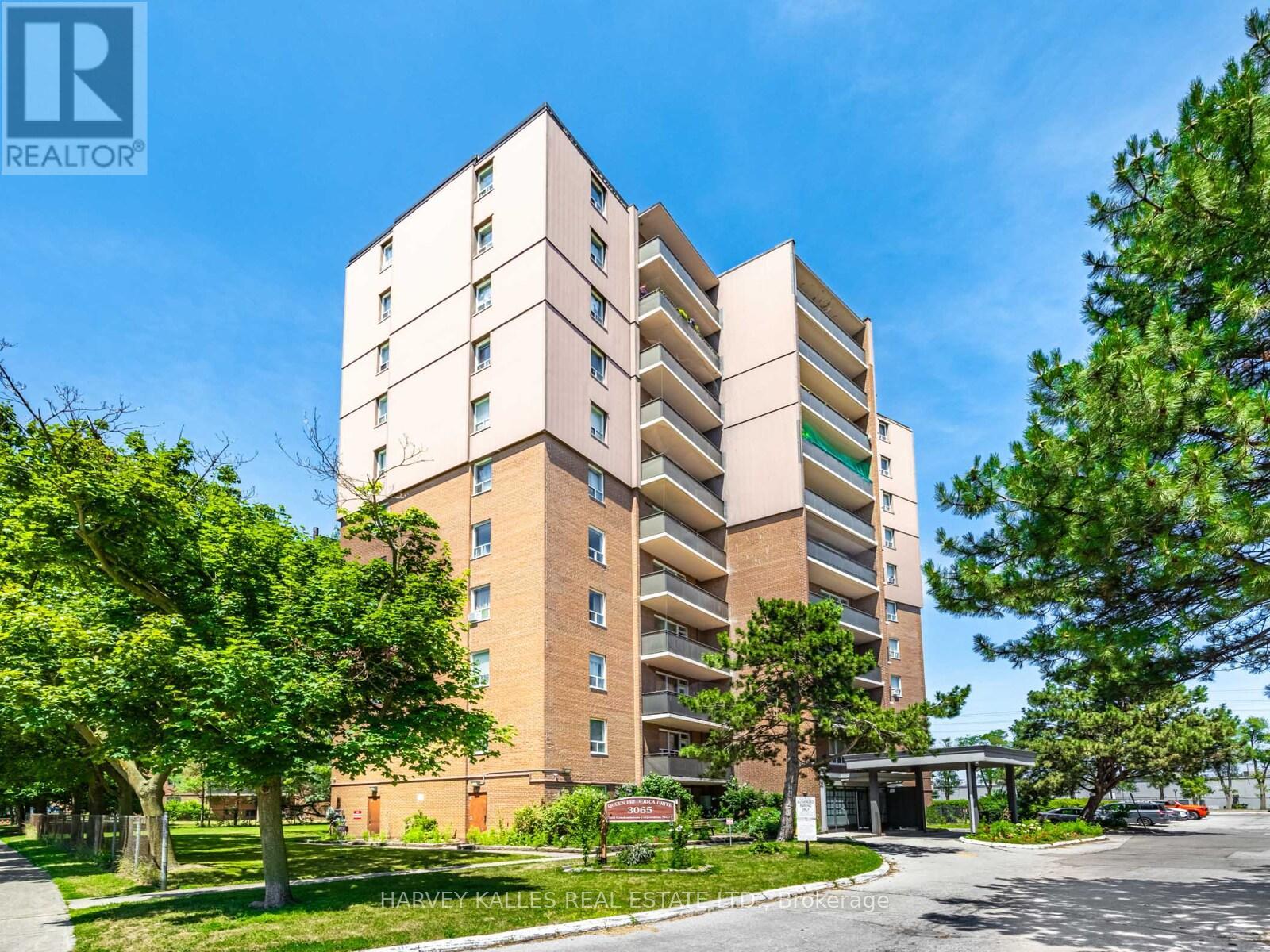 Apartment at 505 - 3065 QUEEN FREDERICA DRIVE, Mississauga (Applewood)