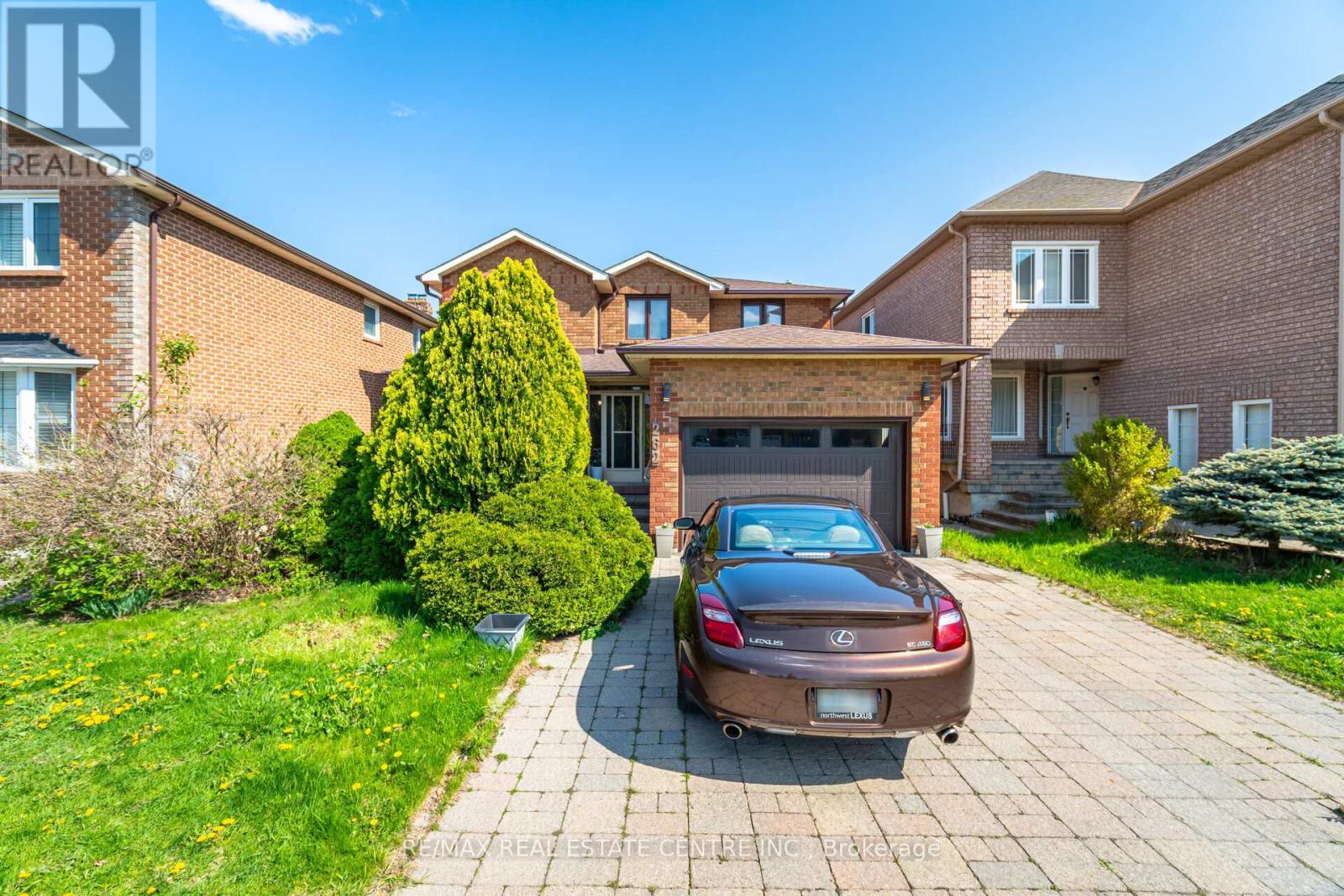 Detached at 262 BOXMOOR PLACE, Mississauga (Fairview)