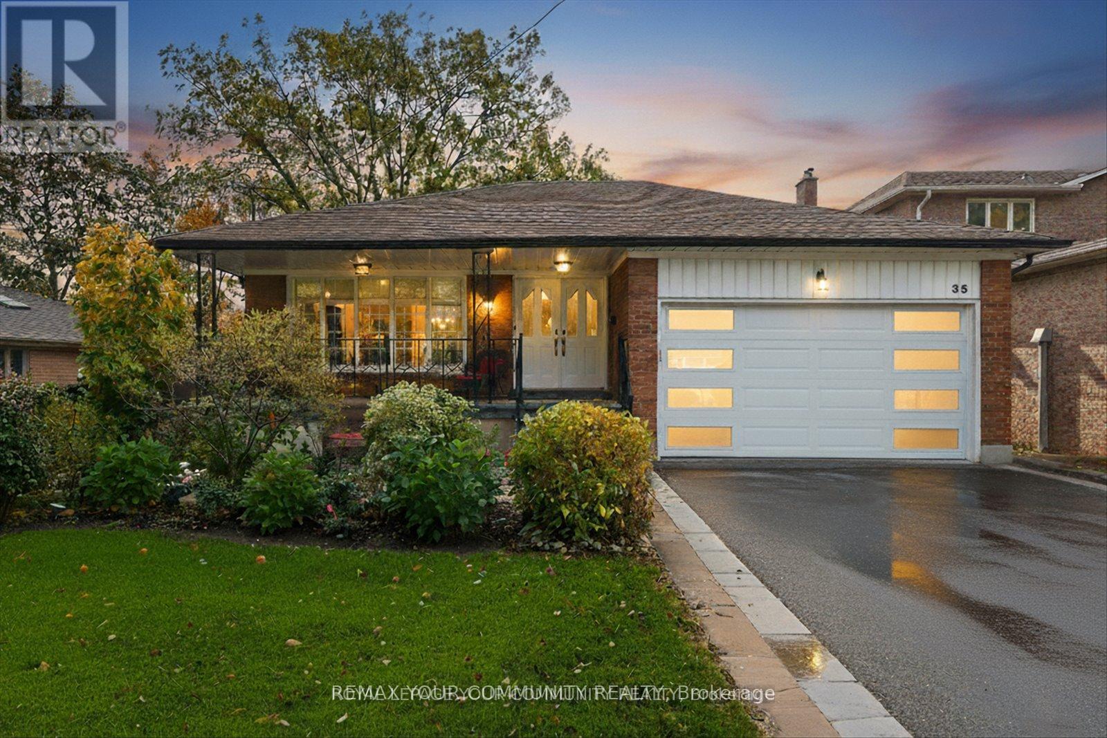 Detached at 35 SUNVALE DRIVE, Toronto (Willowridge-Martingrove-Richview)