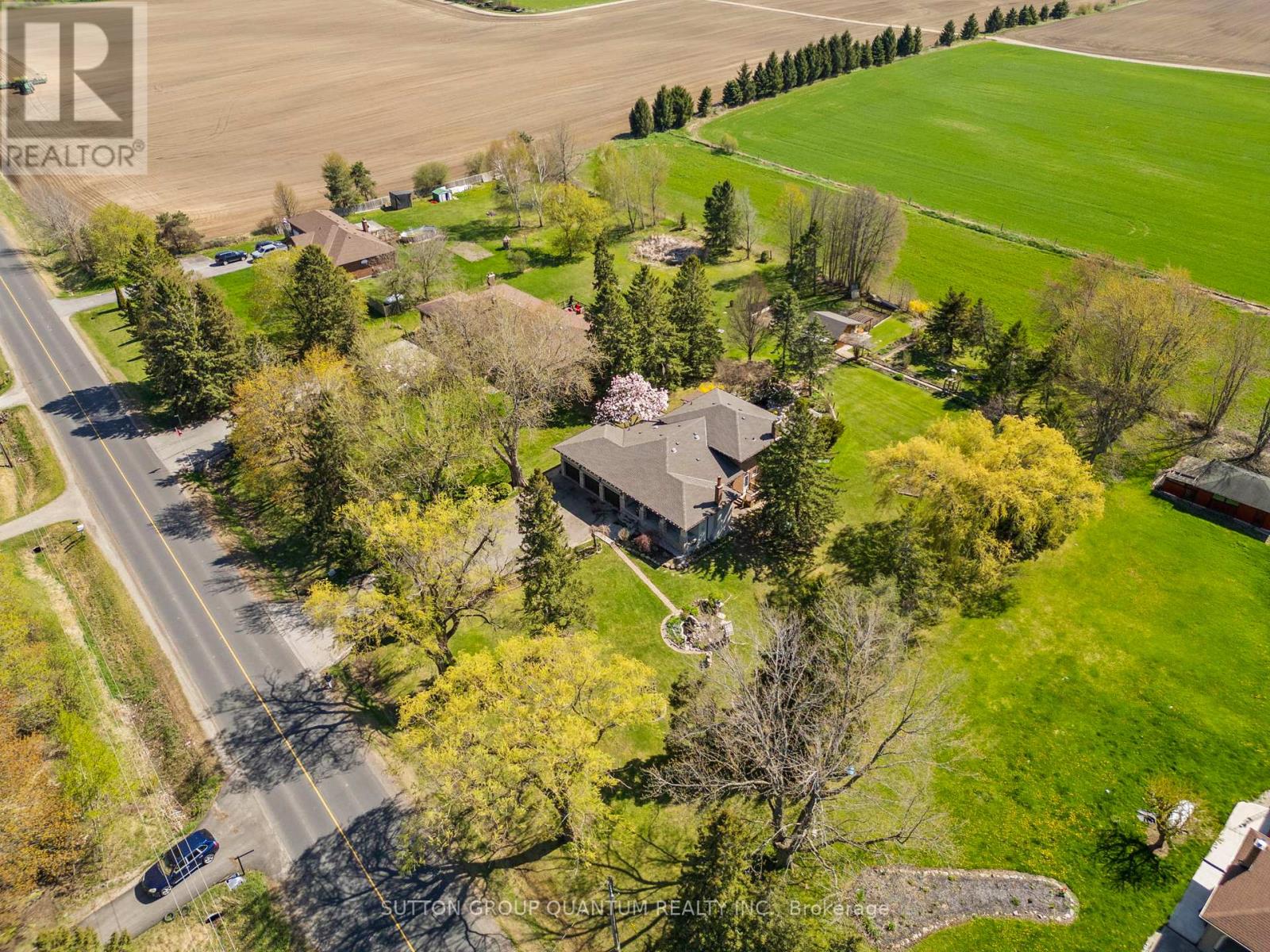 Detached at 14432 INNIS LAKE ROAD, Caledon