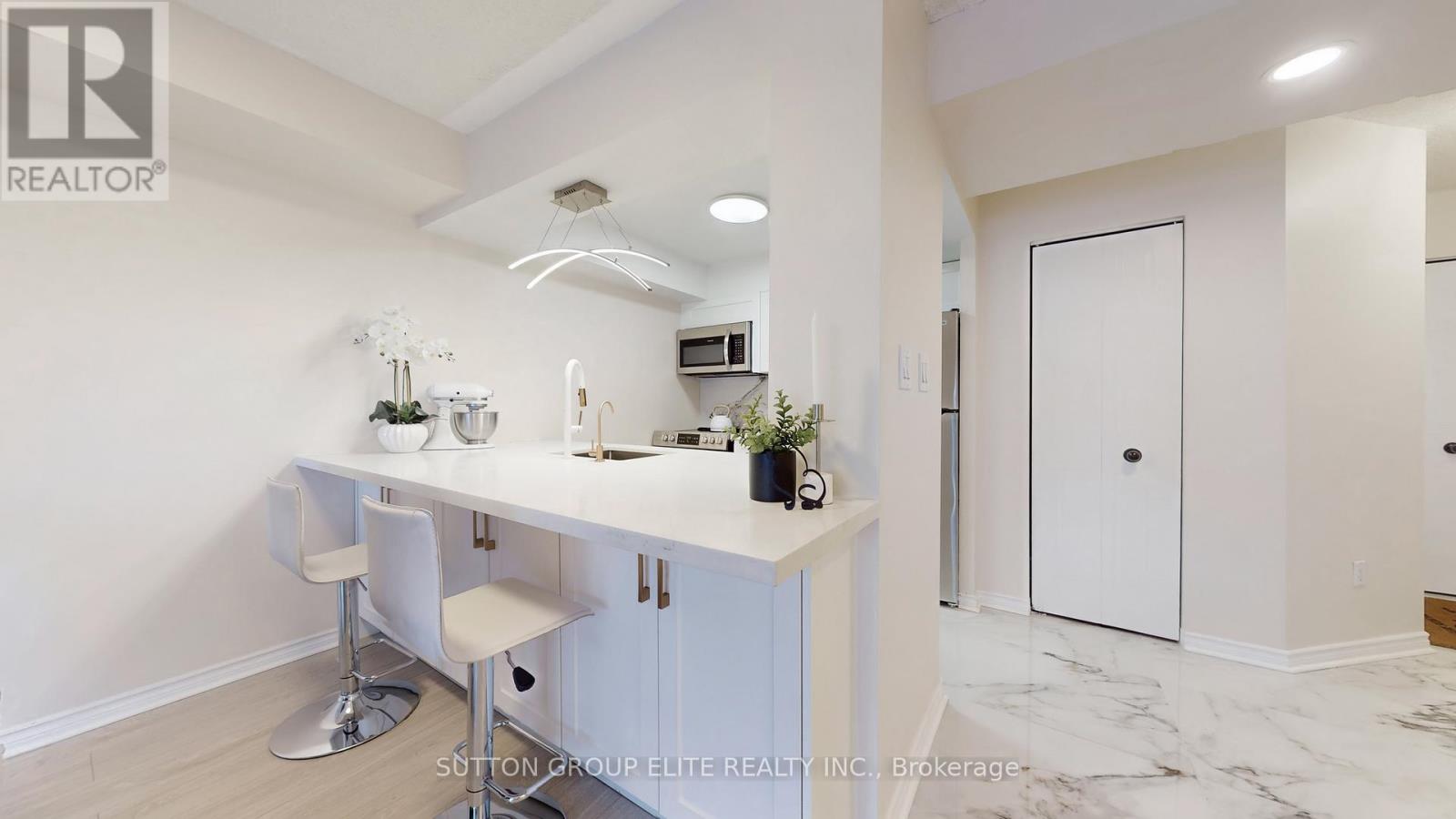 Apartment at 1707 - 3 HICKORY TREE ROAD, Toronto (Weston)