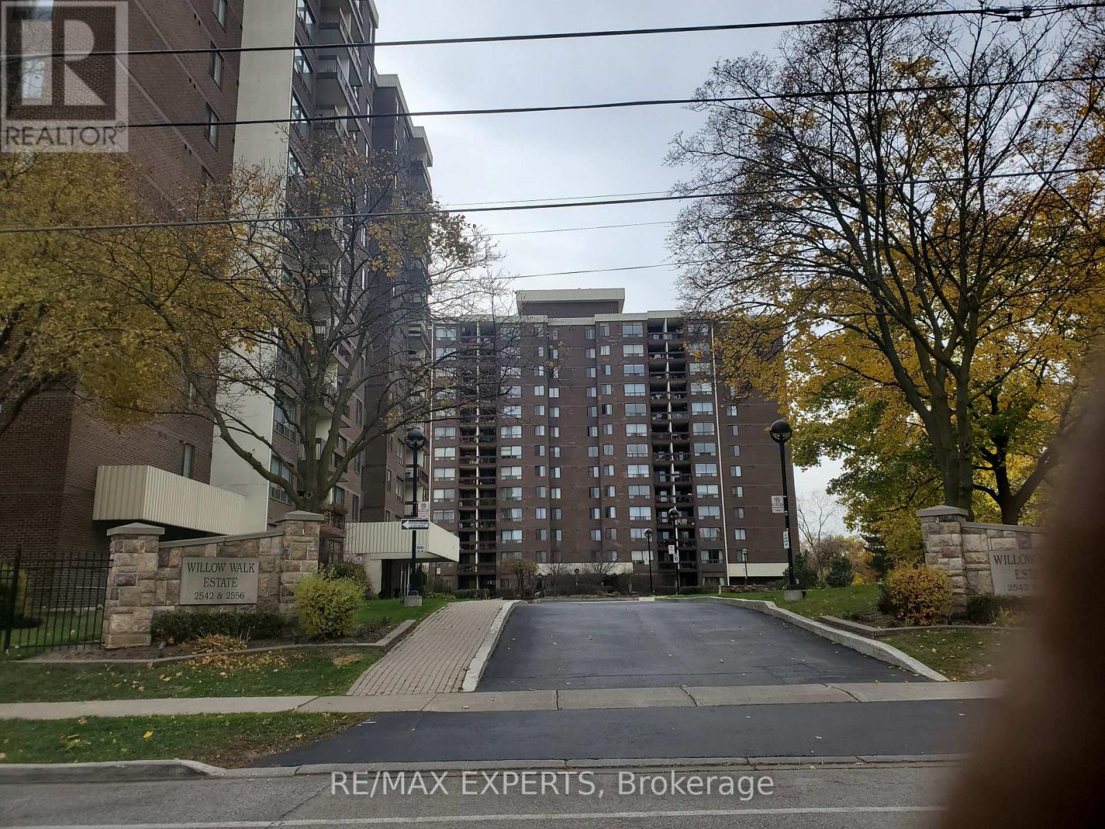 Apartment at 804 - 2542 ARGYLE ROAD, Mississauga (Cooksville)