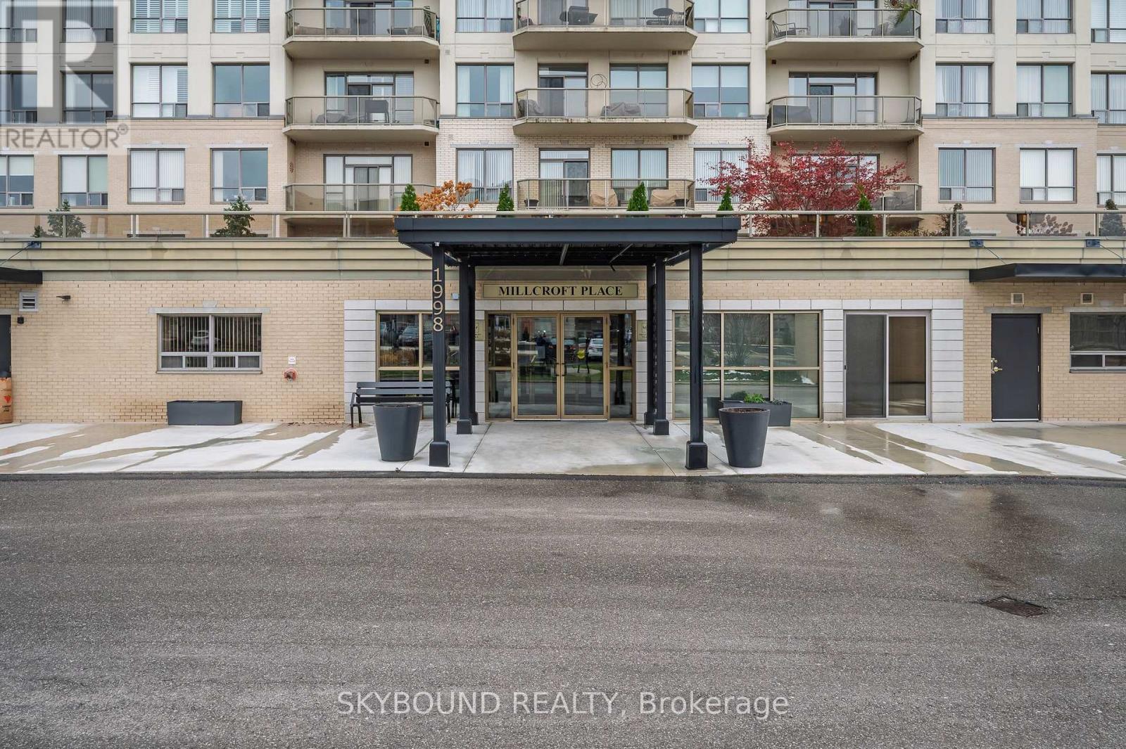 Apartment at 505 - 1998 IRONSTONE DRIVE, Burlington (Uptown)