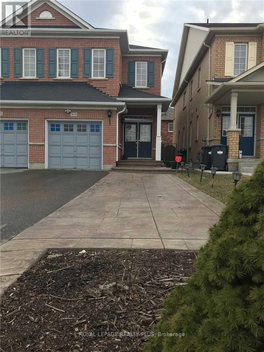 Semi-Detached/Link at 4639 CENTRETOWN WAY, Mississauga (Hurontario)