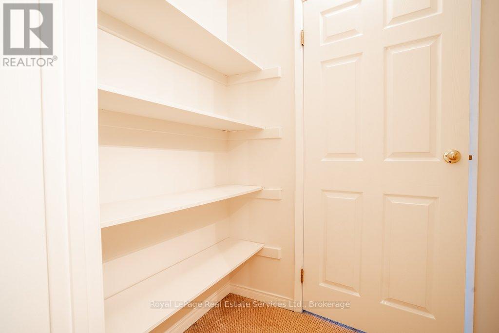 Apartment at 214 - 3499 UPPER MIDDLE ROAD, Burlington