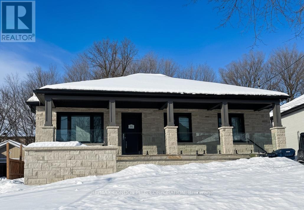 Detached at LOWER LEVEL - 32 HARROW DRIVE, Toronto (Brookhaven-Amesbury)