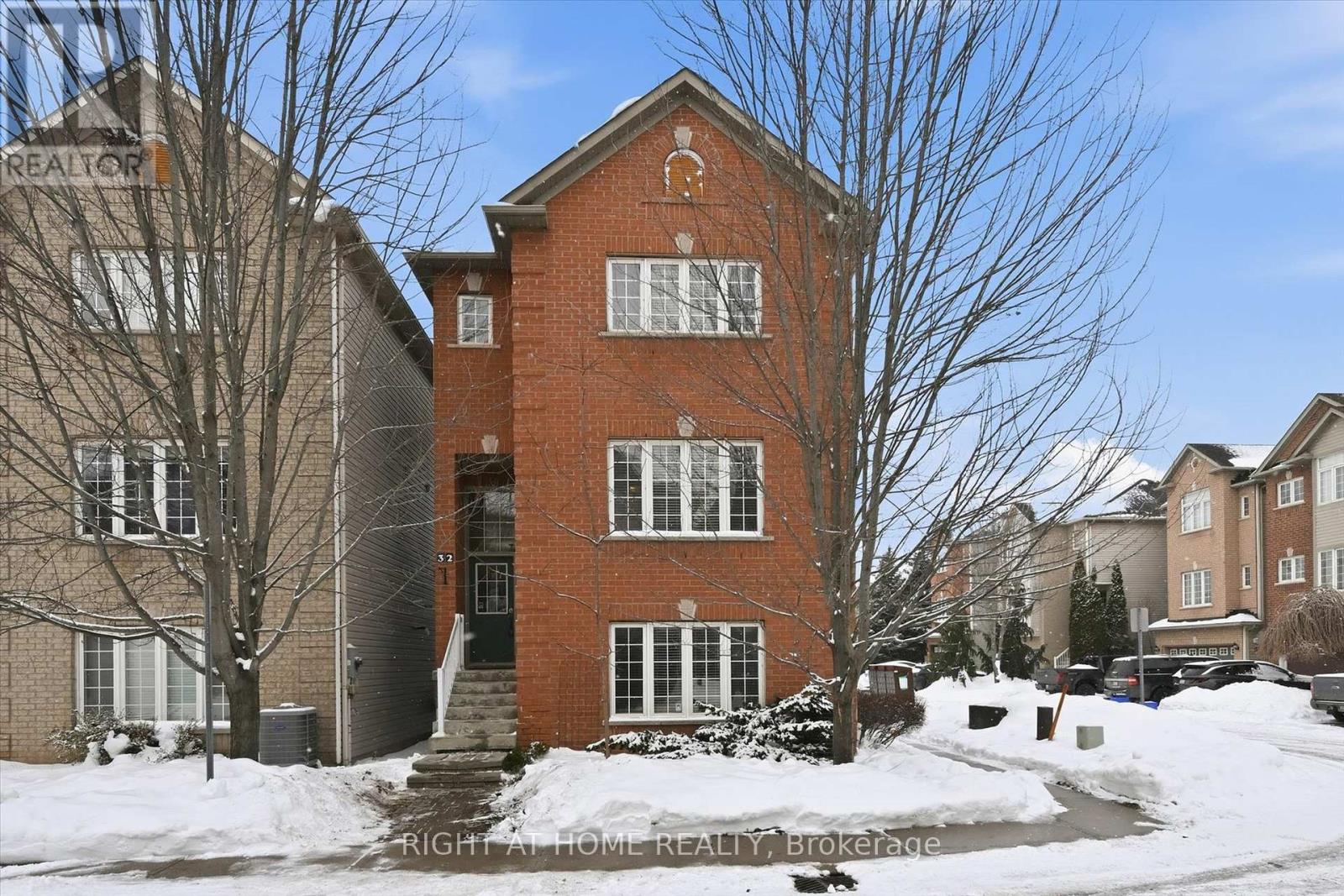 Detached at 32 - 5110 FAIRVIEW STREET, Burlington (Appleby)