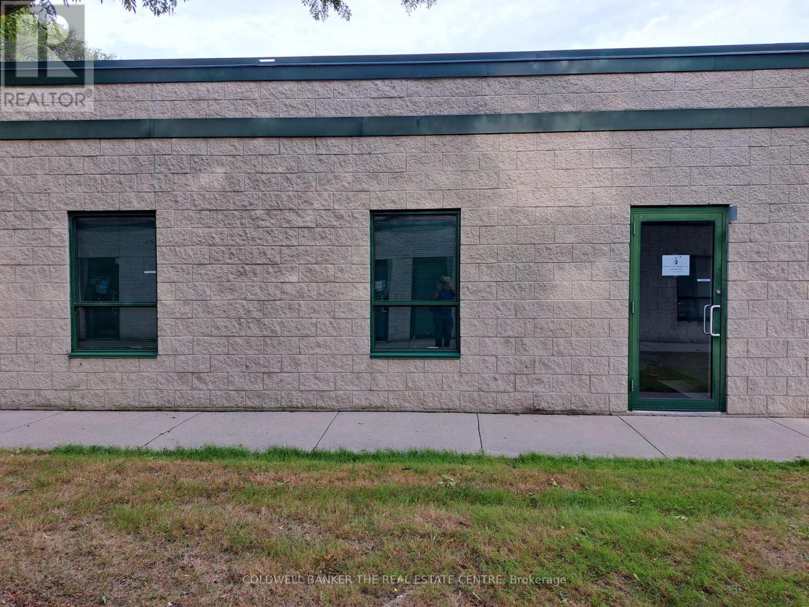 Other at 2 - 1050 COOKE BOULEVARD, Burlington (LaSalle)
