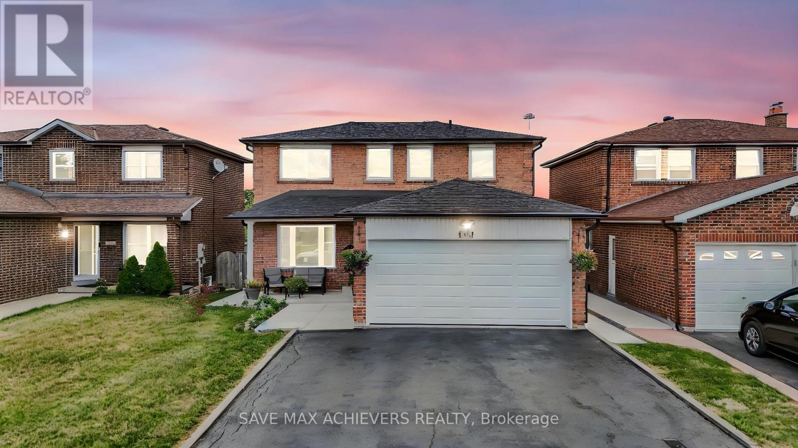 Detached at 4024 LONGO CIRCLE E, Mississauga (Malton)