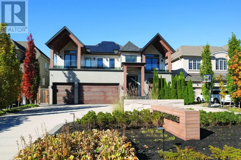 Detached at 3425 LAKESHORE ROAD W, Oakville