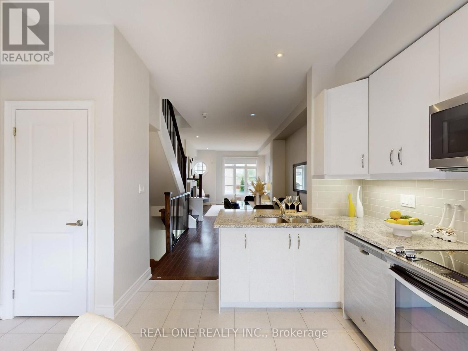 Townhouse at 2161 LILLYKIN STREET, Oakville