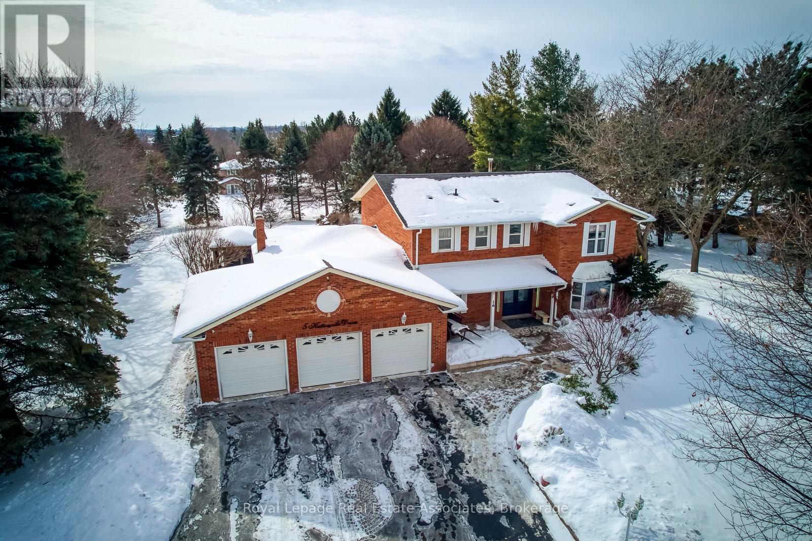 Detached at 5 HUTTONVILLE DRIVE, Brampton (Huttonville)