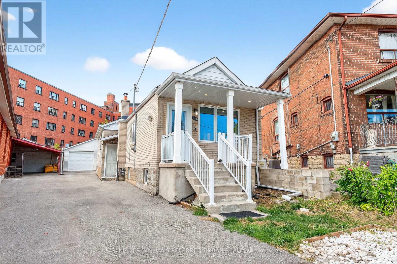 Detached at LOWER FRONT - 116 BRANSTONE ROAD, Toronto (Caledonia-Fairbank)