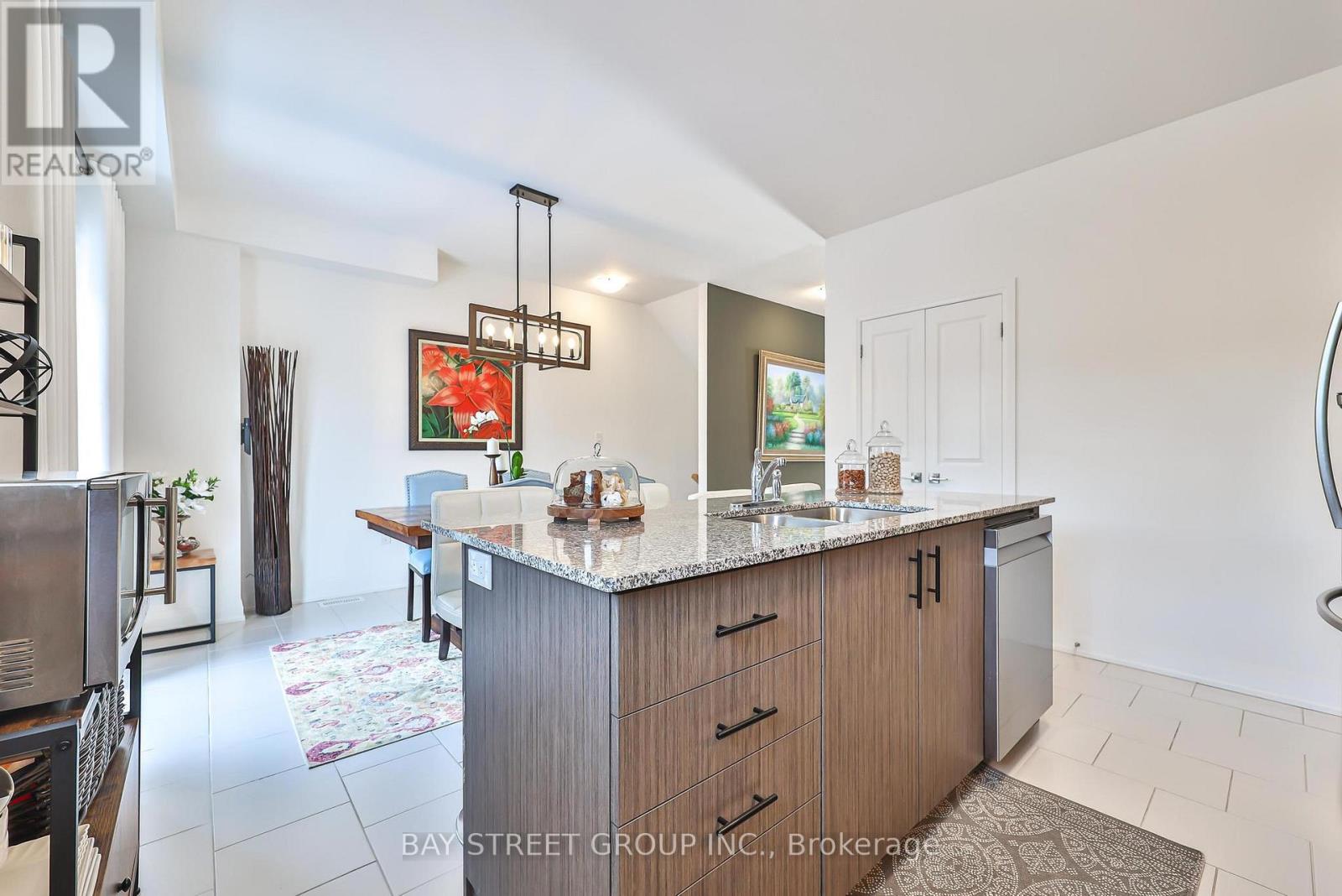 Townhouse at 75 WINDTREE WAY, Halton Hills