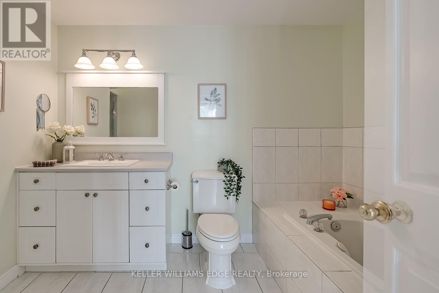 Townhouse at 19 - 3230 NEW STREET, Burlington