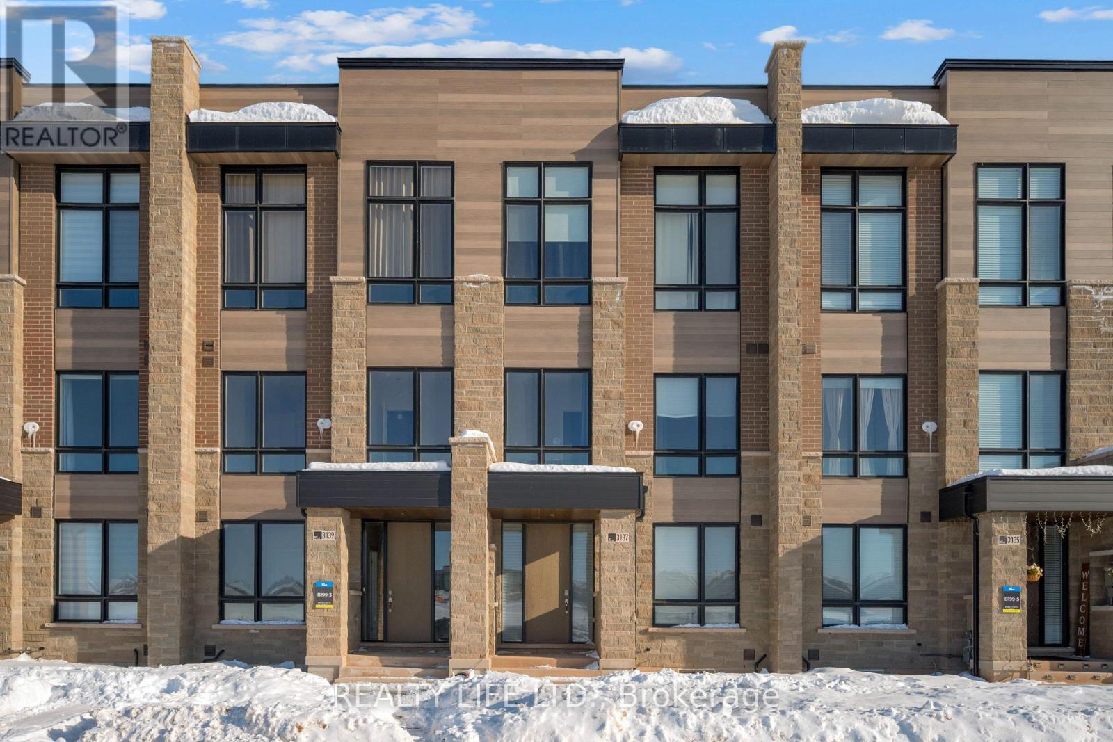 Townhouse at 3137 MEADOWRIDGE DRIVE, Oakville (JM Joshua Meadows)