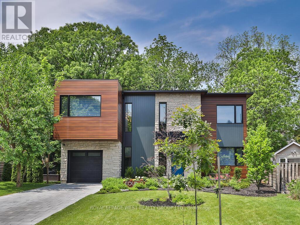 Detached at 4 OLD OAK ROAD, Toronto