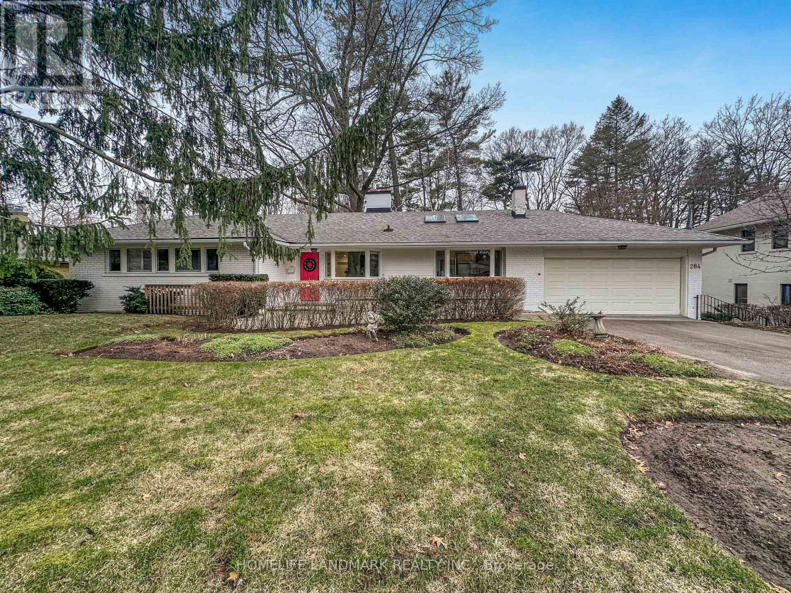 Detached at 284 WOODLAND DRIVE, Oakville (FD Ford)
