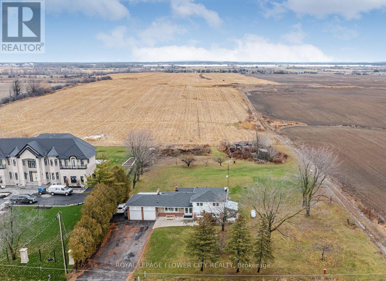 Detached at 12753 CENTREVILLE CREEK ROAD E, Caledon