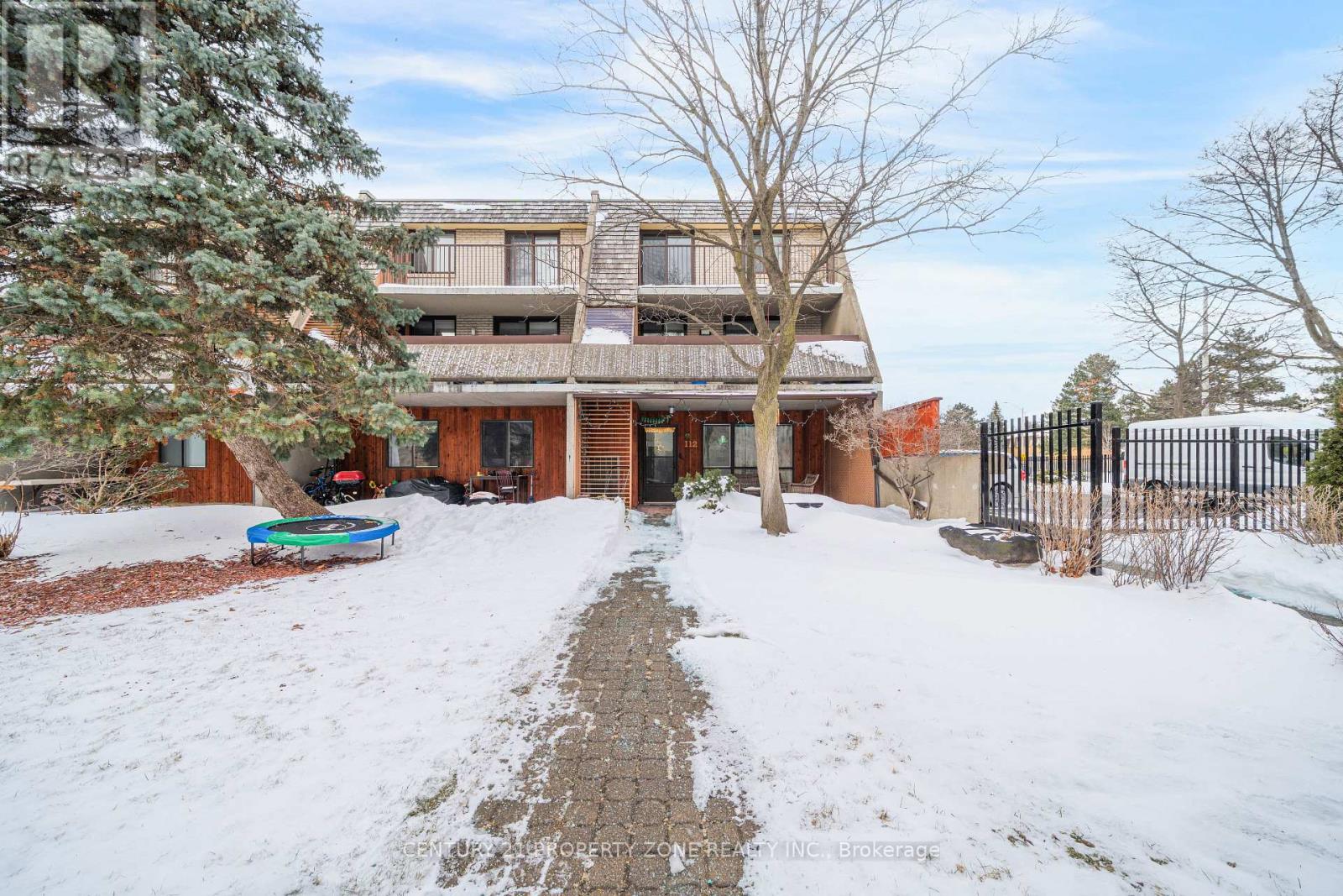 Townhouse at 112 - 1250 MISSISSAUGA VALLEY BOULEVARD, Mississauga (Mississauga Valleys)