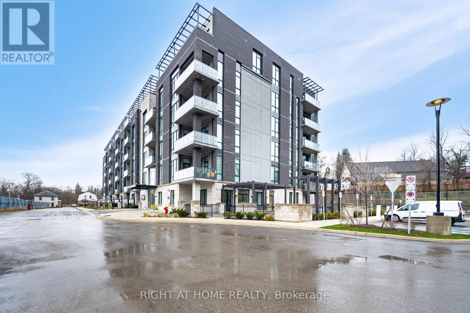 Apartment at 105 - 42 MILL STREET, Halton Hills (Georgetown)