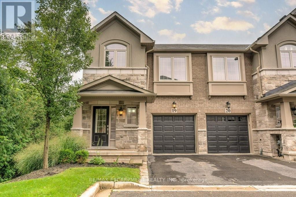 Townhouse at 19 - 2086 GHENT AVENUE, Burlington (Brant)