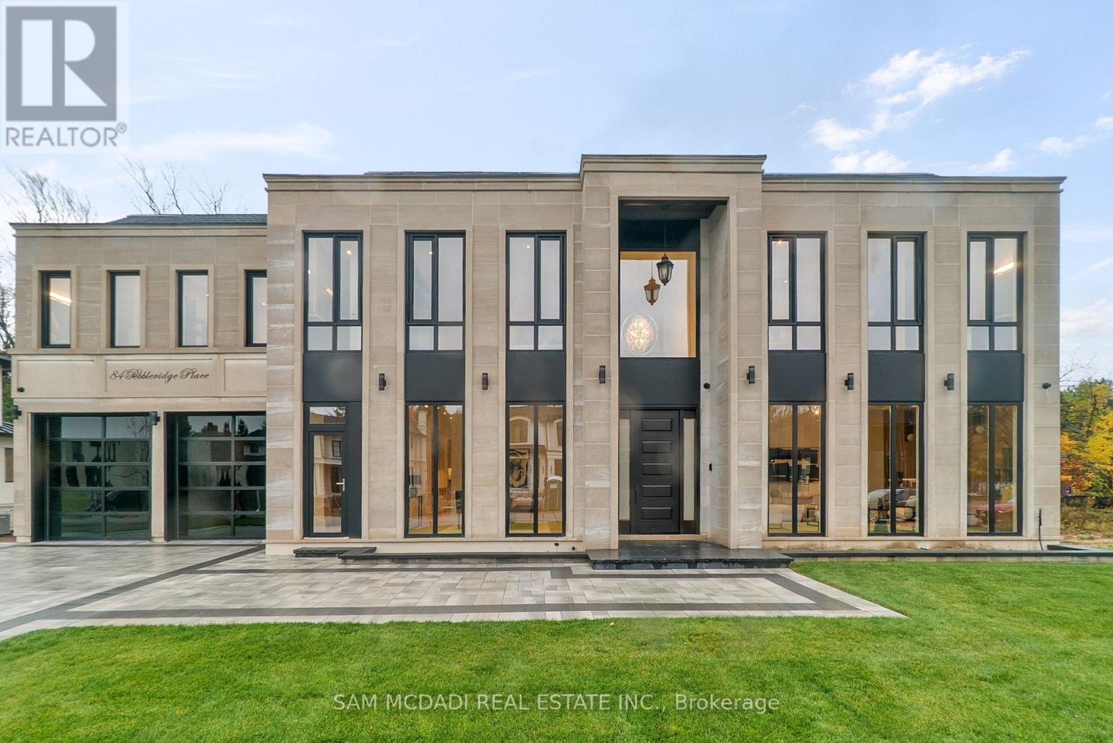 Detached at 84 PEBBLERIDGE PLACE, Oakville (SW Southwest)