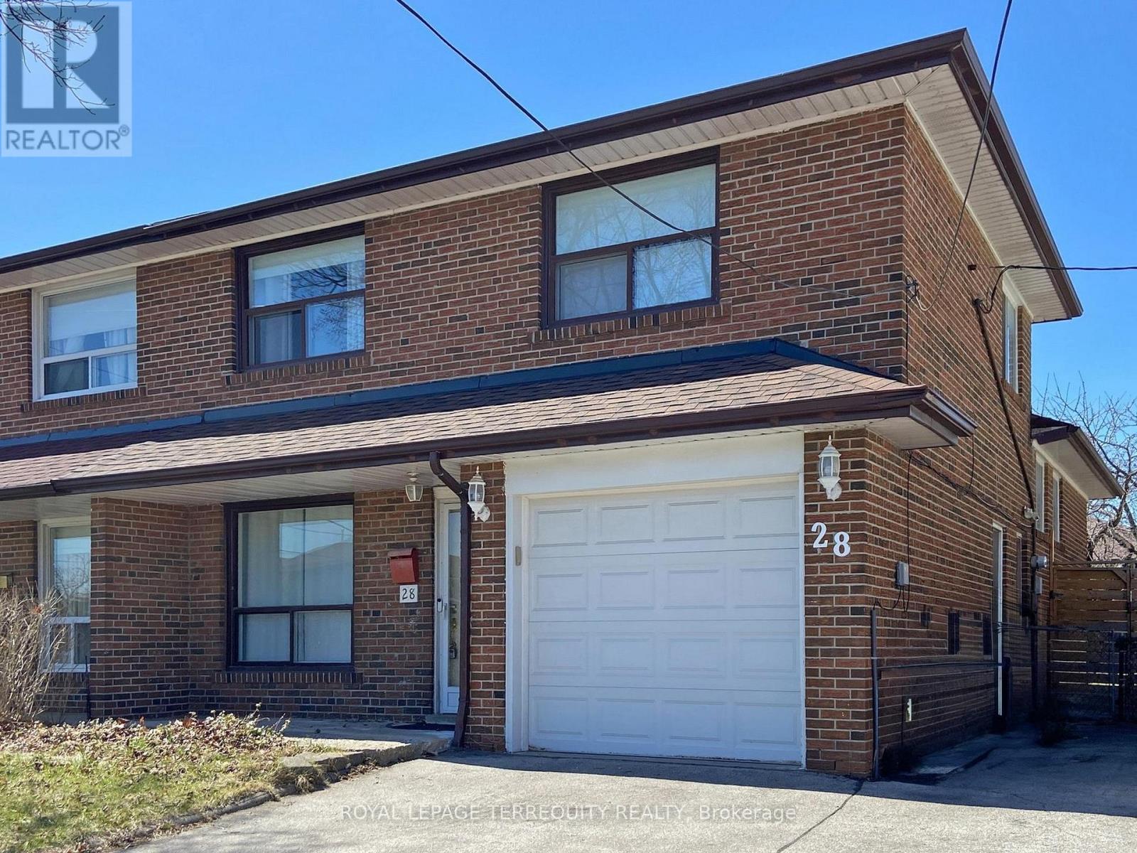 Semi-Detached/Link at 28 PETERSON DRIVE, Toronto (Humbermede)